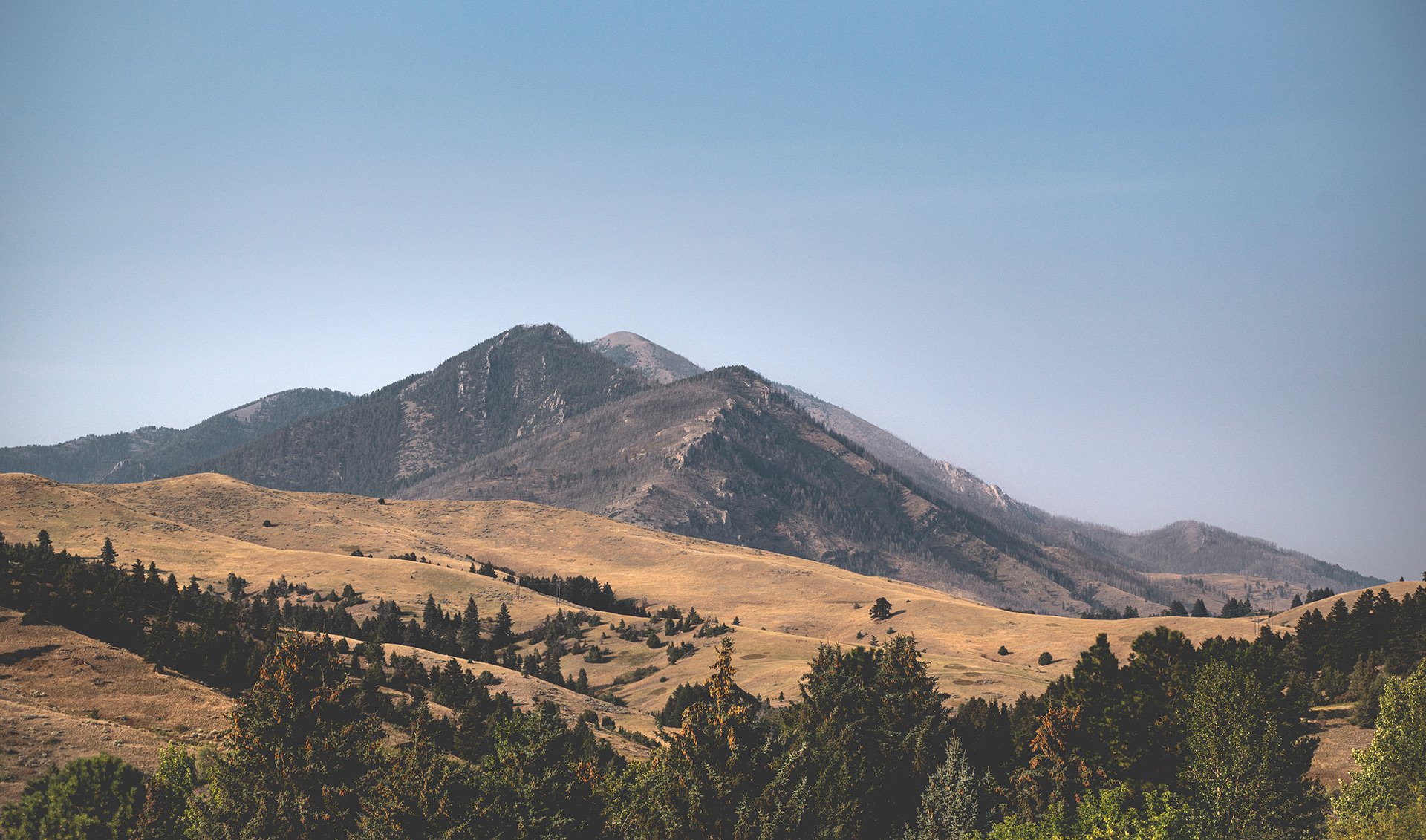 hillsides of Paradise Valley, Montana with mountains in the background